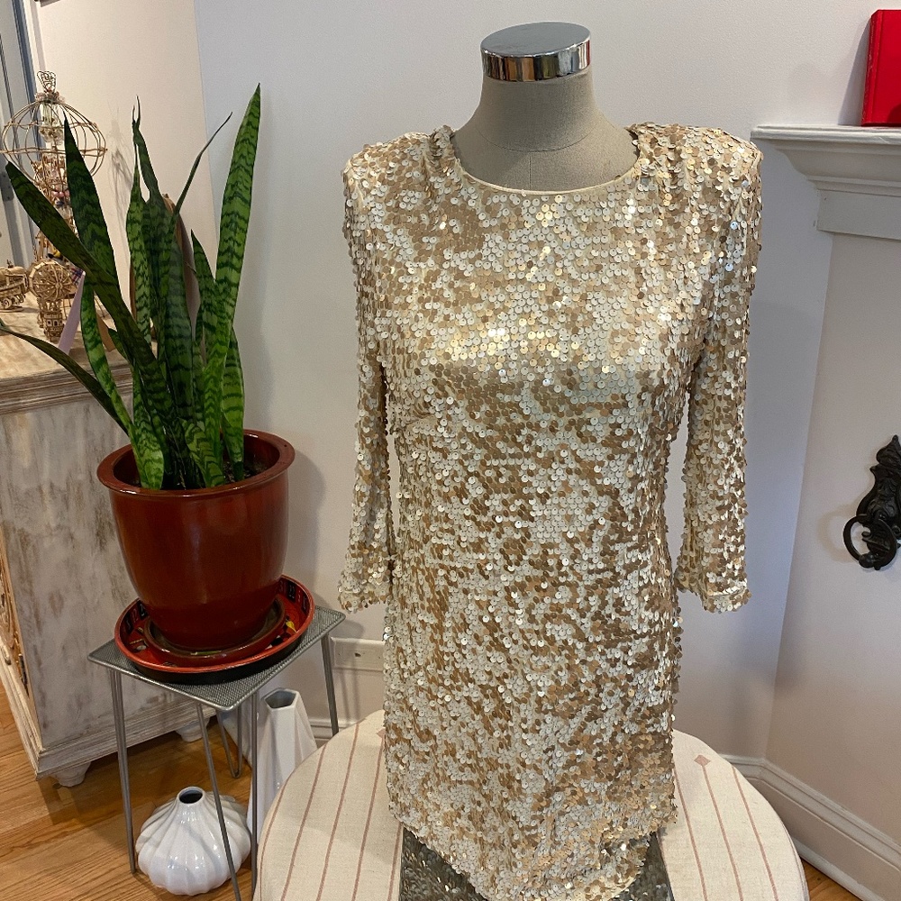 WOMEN'S DRESS